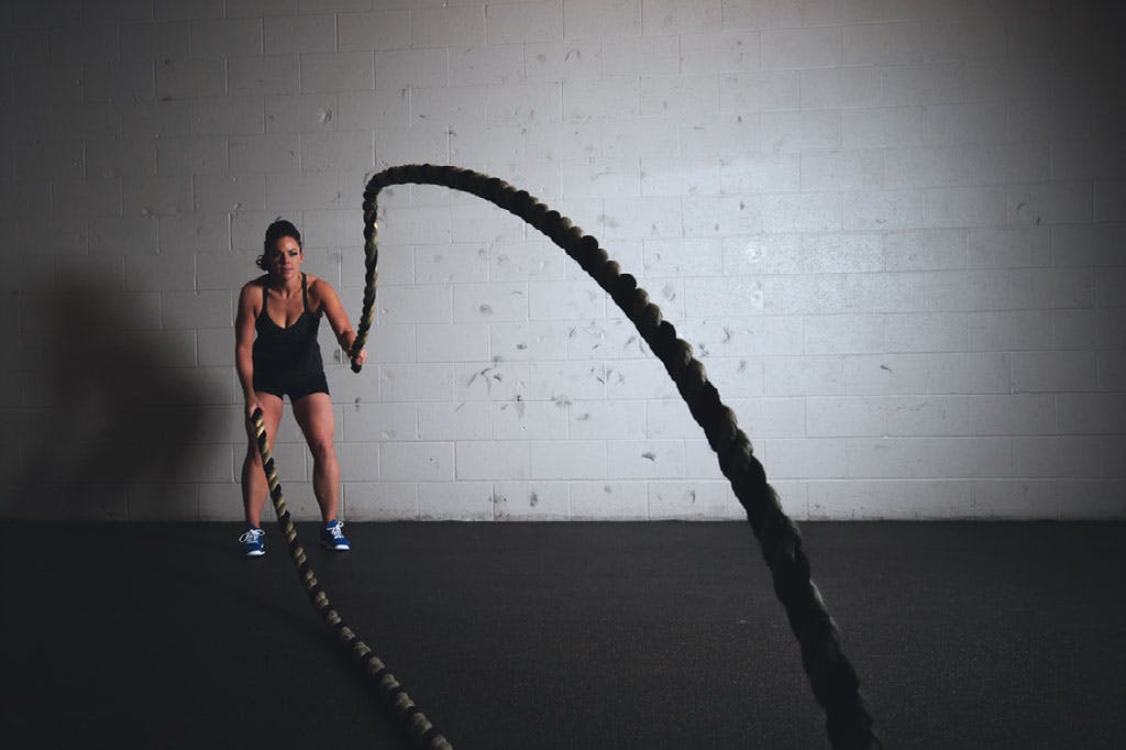 5 accessoires d'entrainement fonctionnel | La corde d'ondulation ou battle rope