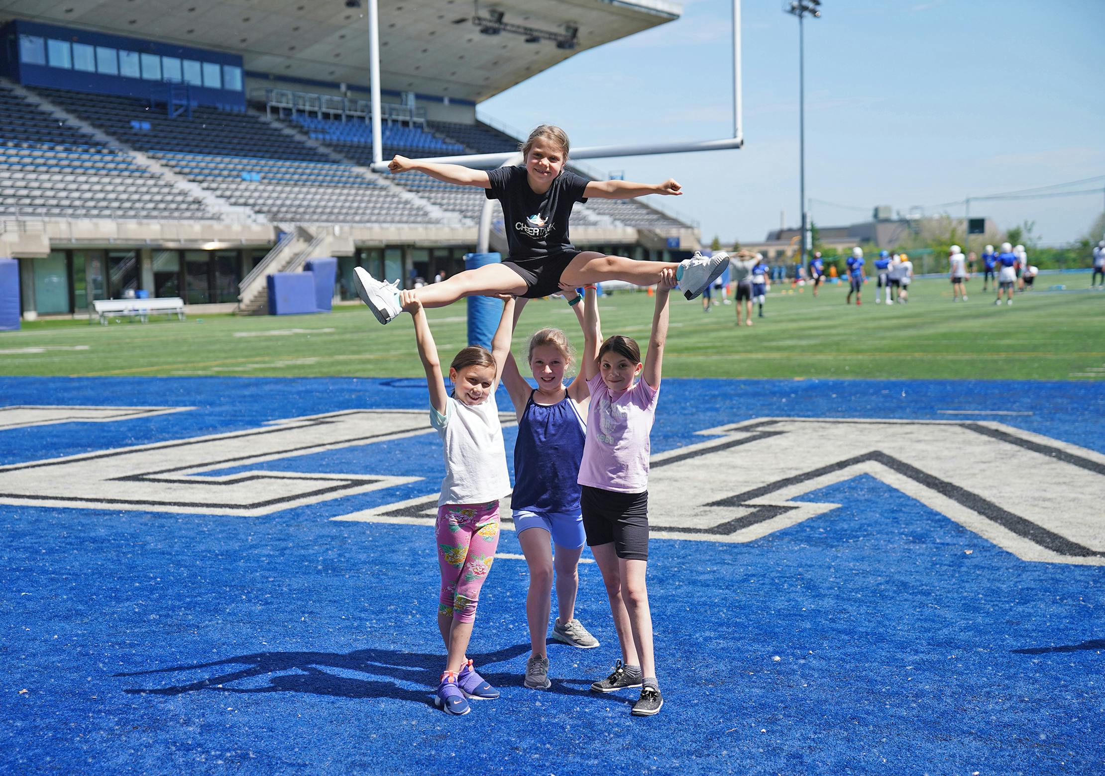 École Carabins cheerleading 9 à 11 ans - Écoles Carabins CEPSUM