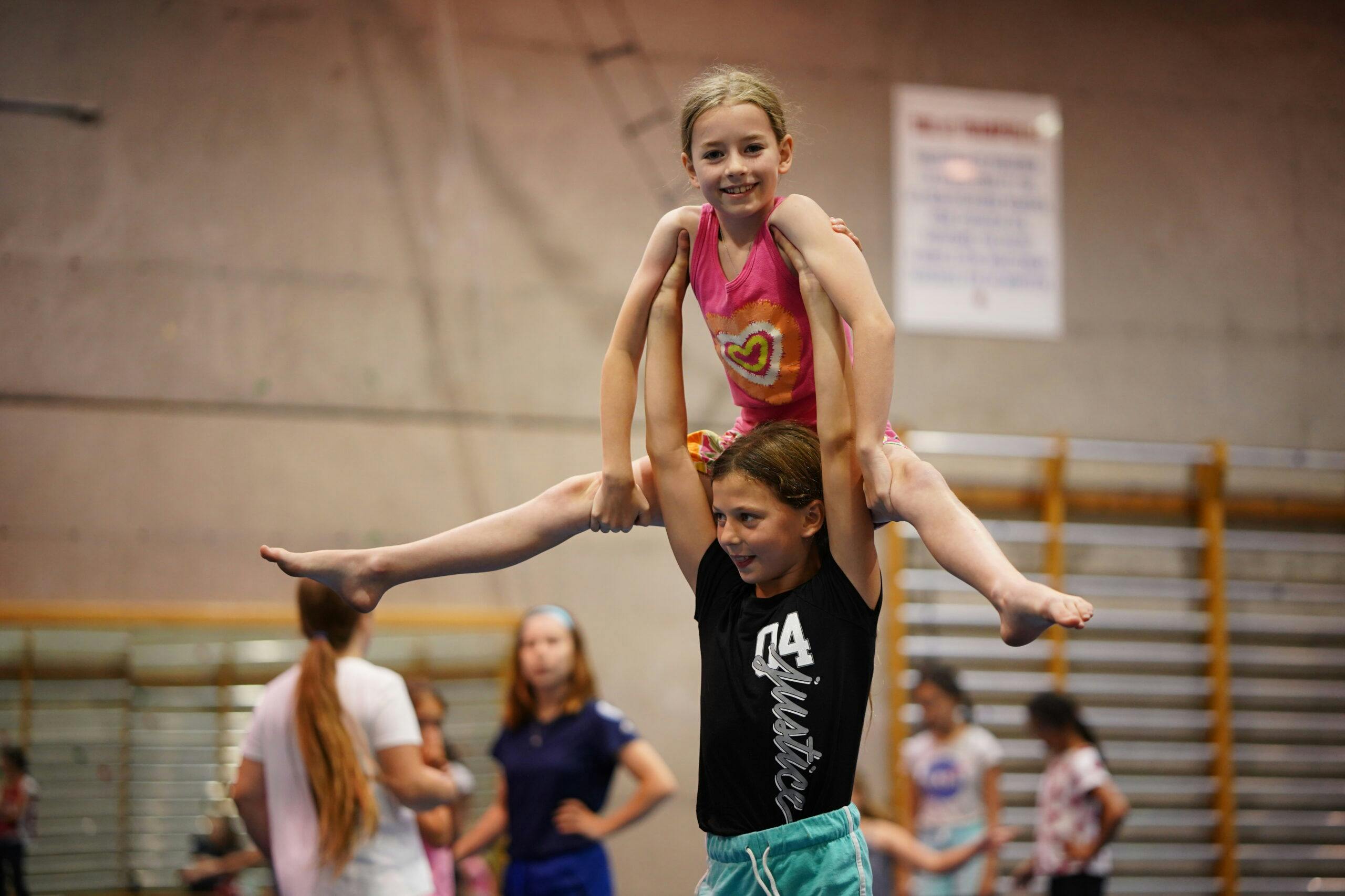 Cirque 8 à 11 ans | Activités jeunesse au CEPSUM